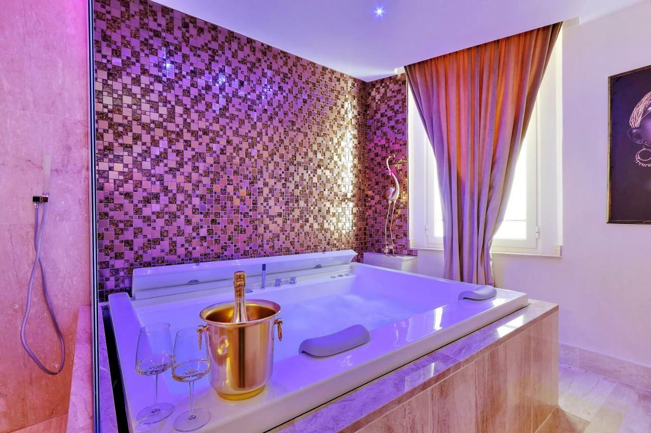 Spanish Diamond Luxury & Jacuzzi Gasthof Rom