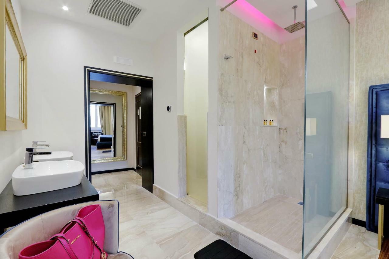 Spanish Diamond Luxury & Jacuzzi Rom